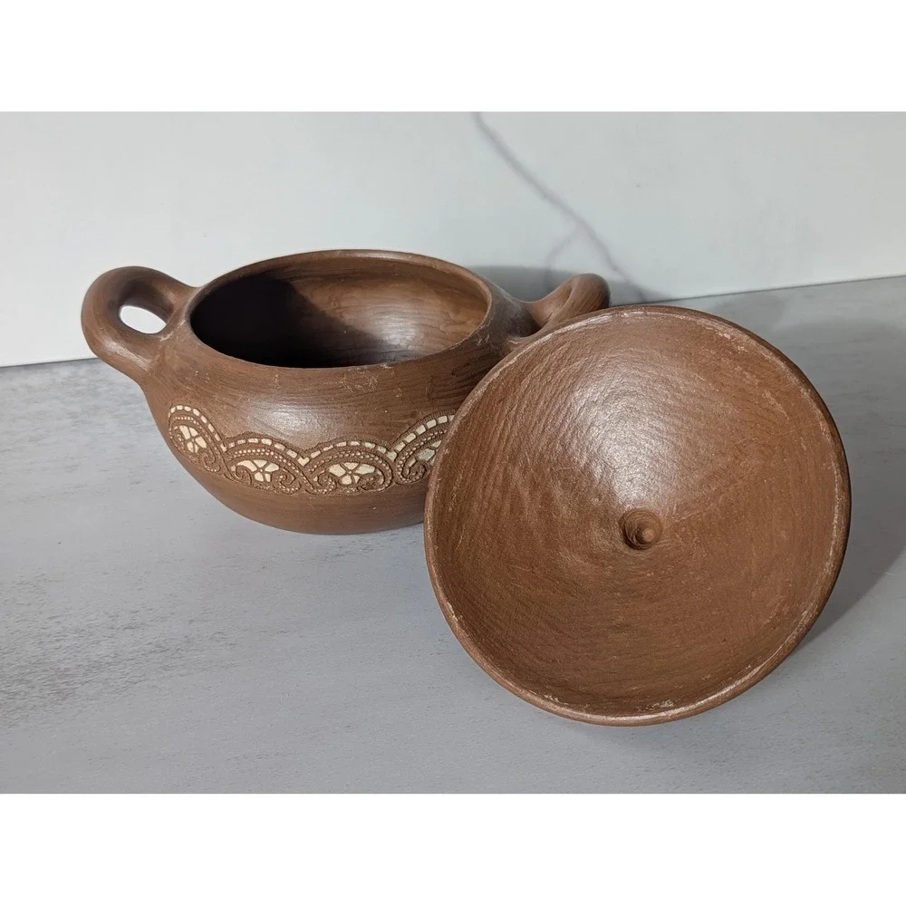 Vintage Raimundinha Brazilian Folk Pottery Lidded Clay Bean Pot